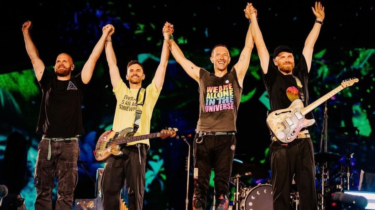 Coldplay anuncia data de lançamento do novo single “We Pray”