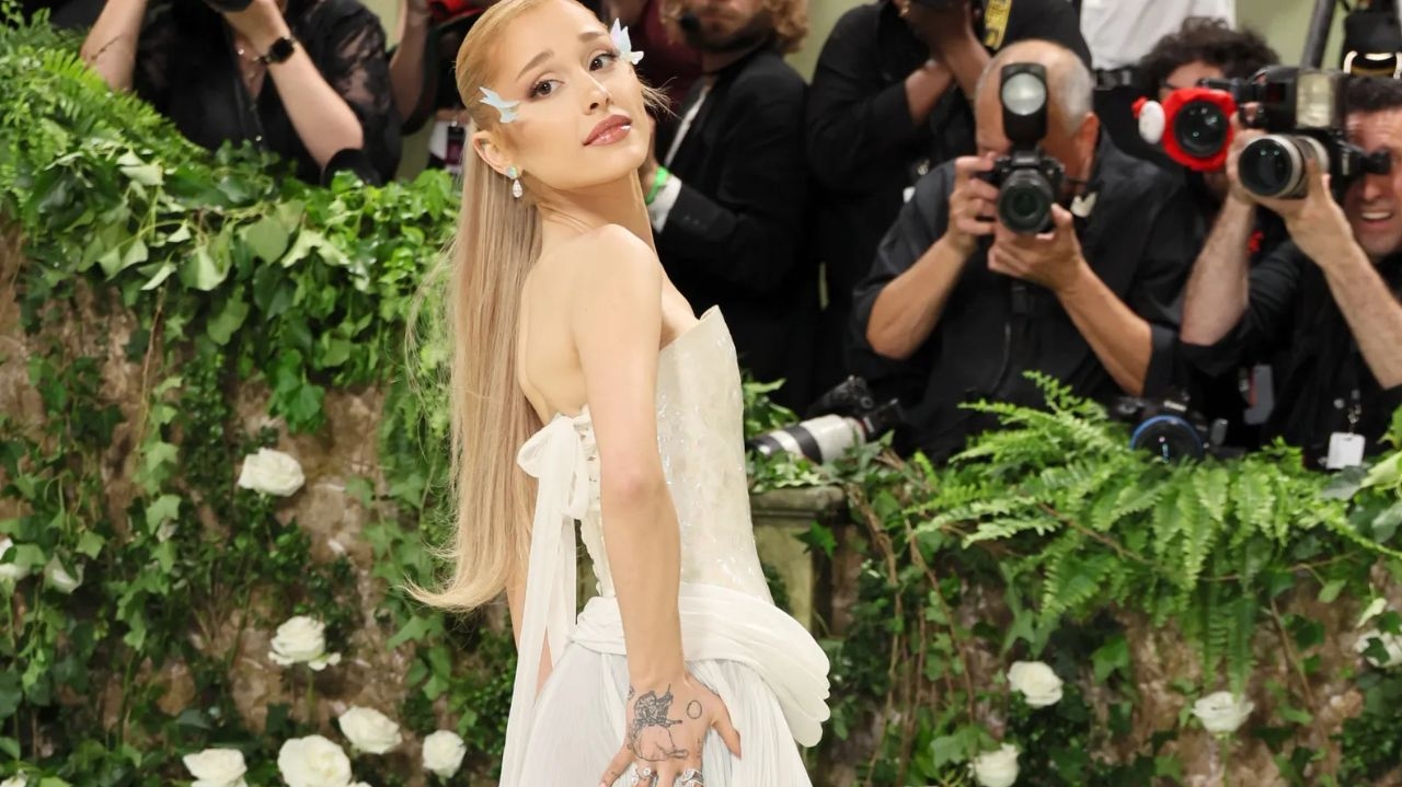 Grife espanhola Loewe traz criatividade e celebridades de prestígio para o mundo fashion