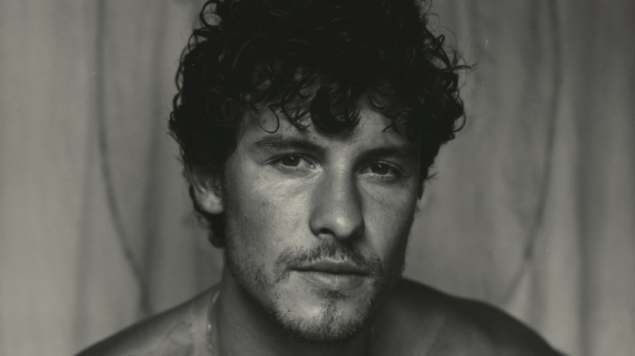 Shawn Mendes lança duas músicas inéditas para novo álbum