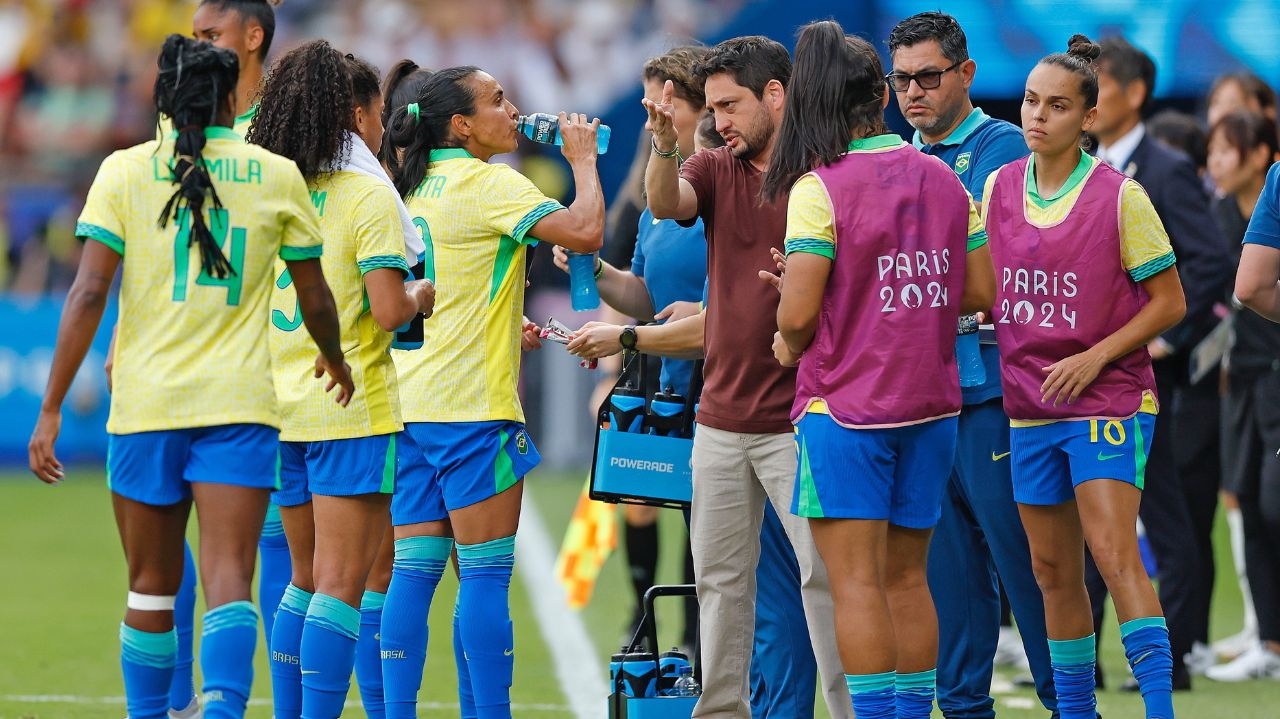 Arthur Elias evita se apegar a retrospecto ruim contra EUA antes da decisão