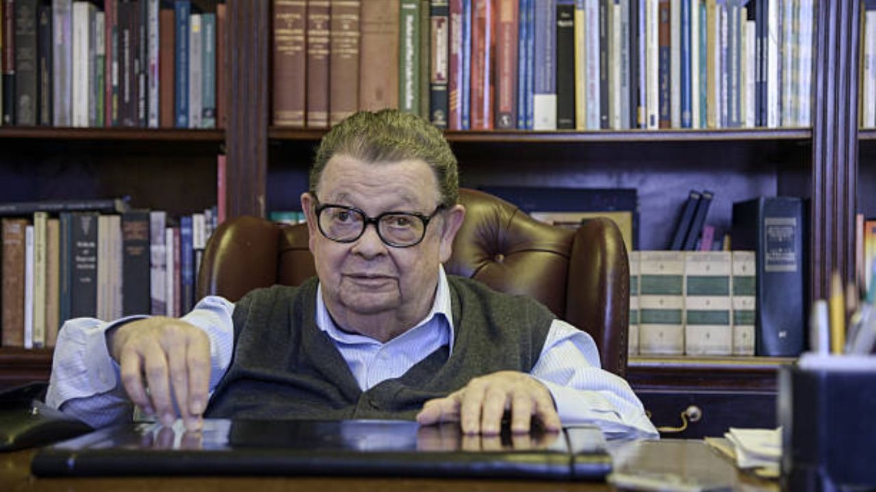 Ex-ministro da Fazenda, Delfim Netto morre aos 96 anos