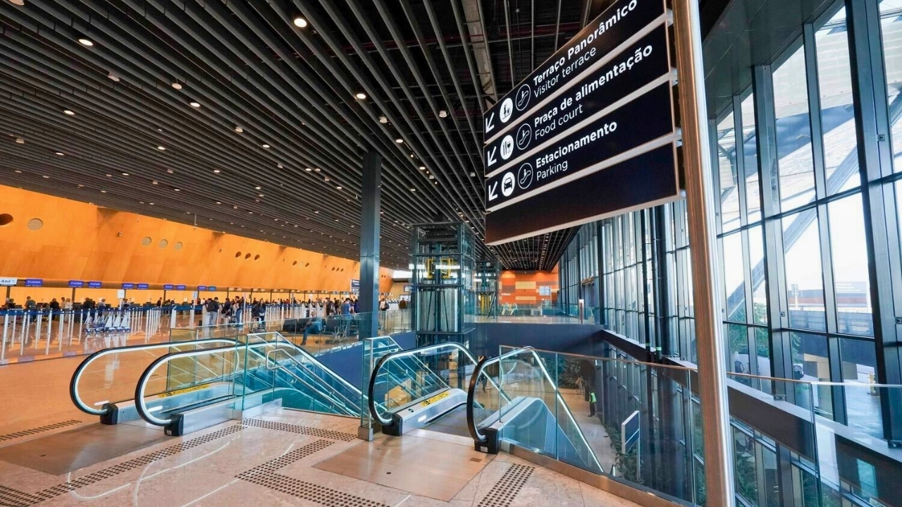Aeroporto Internacional de Florianópolis retoma operações após incidente com aeronave