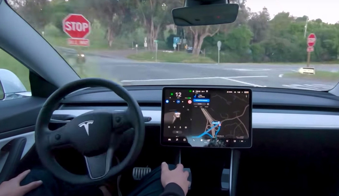 EUA investiga falhas no piloto automático da Tesla