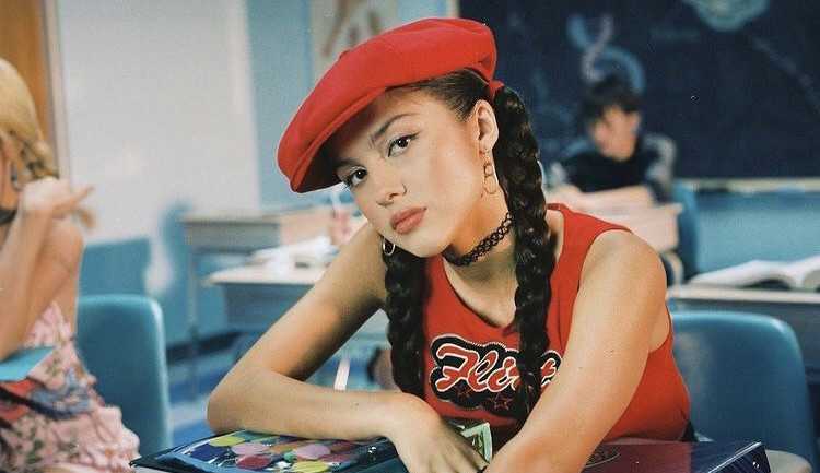 ‘Brutal’: Olivia Rodrigo lança clipe de parar o trânsito