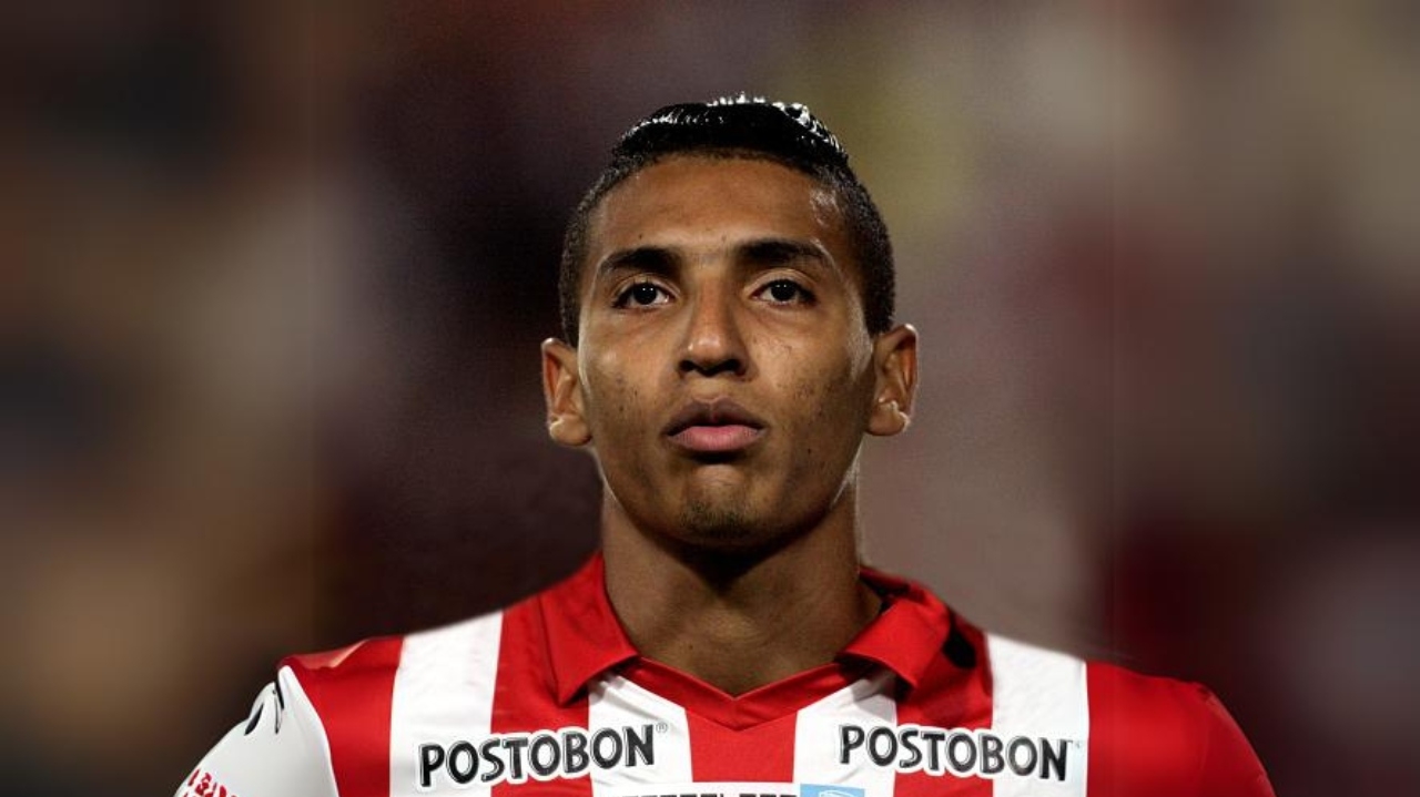 Fluminense sonda situação do lateral esquerdo Gabriel Fuentes do Junior Barranquilla