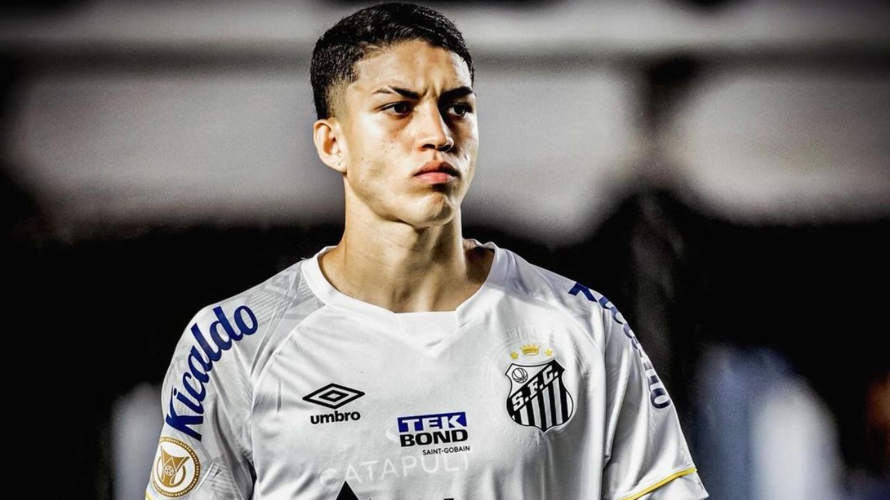 Botafogo insiste na contratação de Jair Cunha e Santos avalia proposta