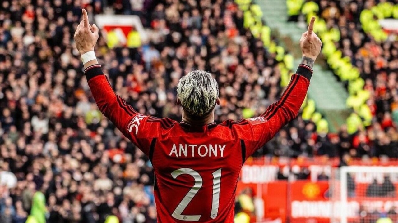 Antony celebra o fim do inquérito sobre agressão