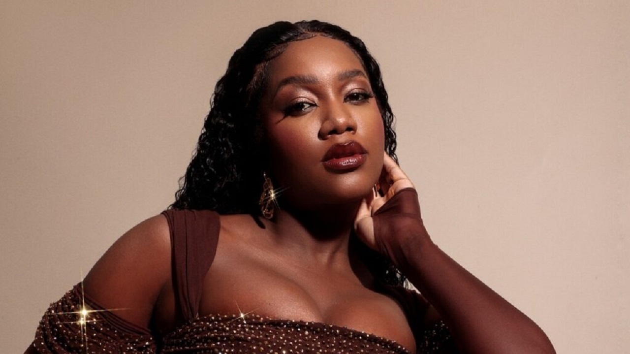 Iza demonstra jogo de cintura ao ouvir xingamentos direcionados a Yuri Lima