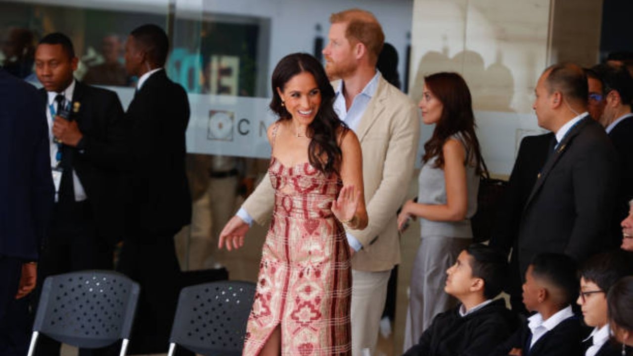Meghan Markle encanta com seus looks em visita à Colômbia