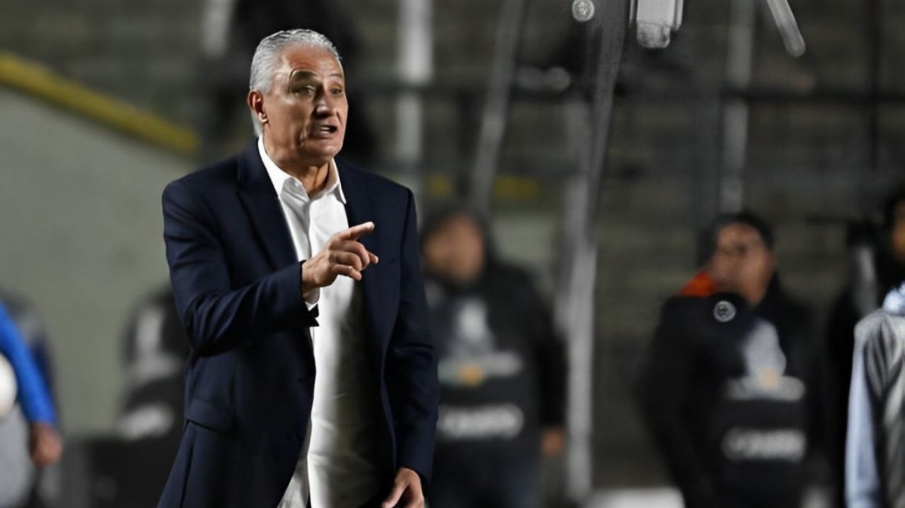 Tite passa mal após jogo em de La Paz e é internado no Rio