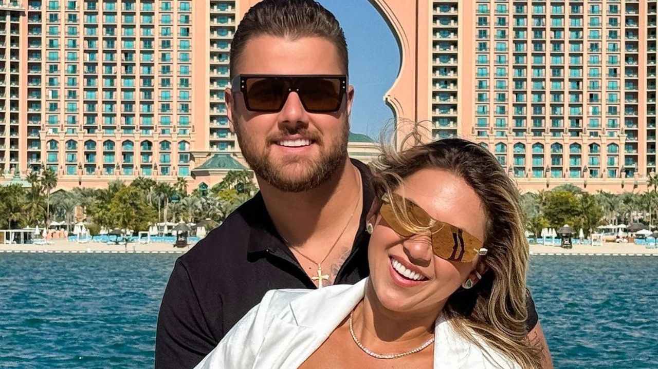 Esposa de Zé Neto vai a público revelar real estado do cantor