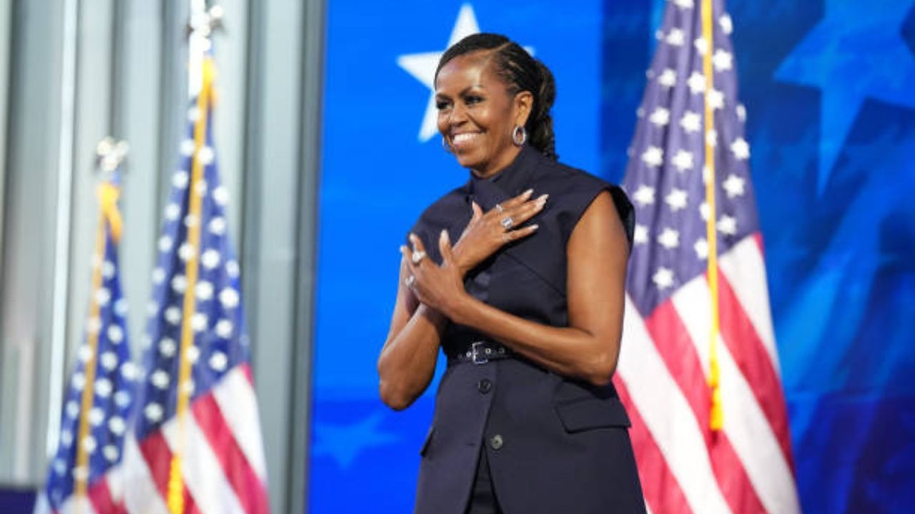 Look de Michelle Obama chama atenção em Convenção do Partido Democrata