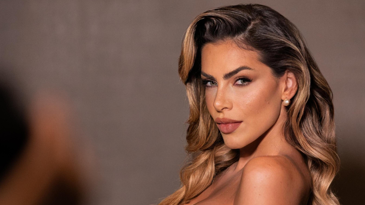 Erika Schneider usa vestido com 18 mil pérolas para o Baile do BB