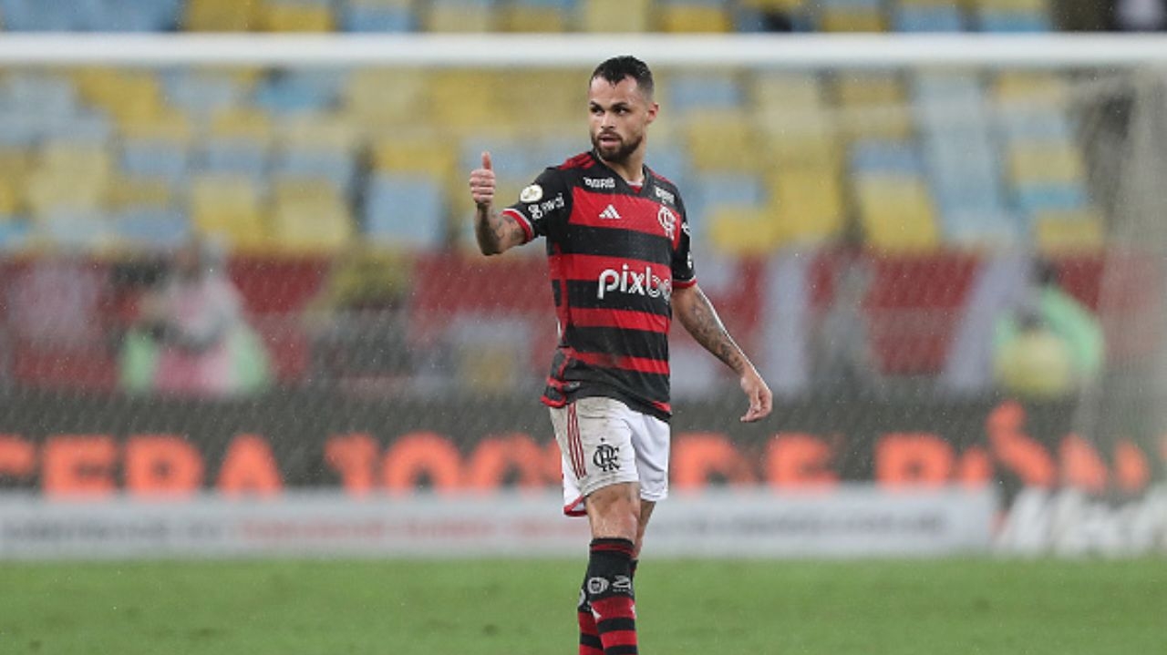 Michael brilha na reestreia pelo Flamengo