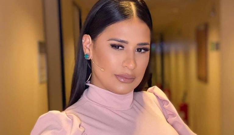 Cantora Simone afirma que odeia emagrecer