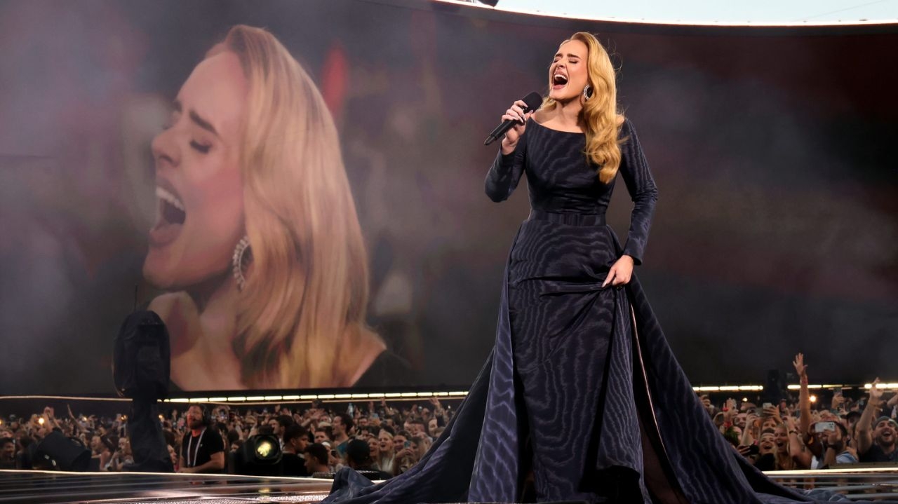 Adele desabafa que tenta vir ao Brasil há 13 anos