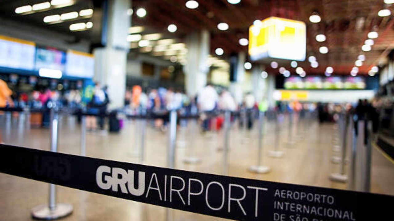 Imigrante fica retido em aeroporto de São Paulo após suspeita de Mpox