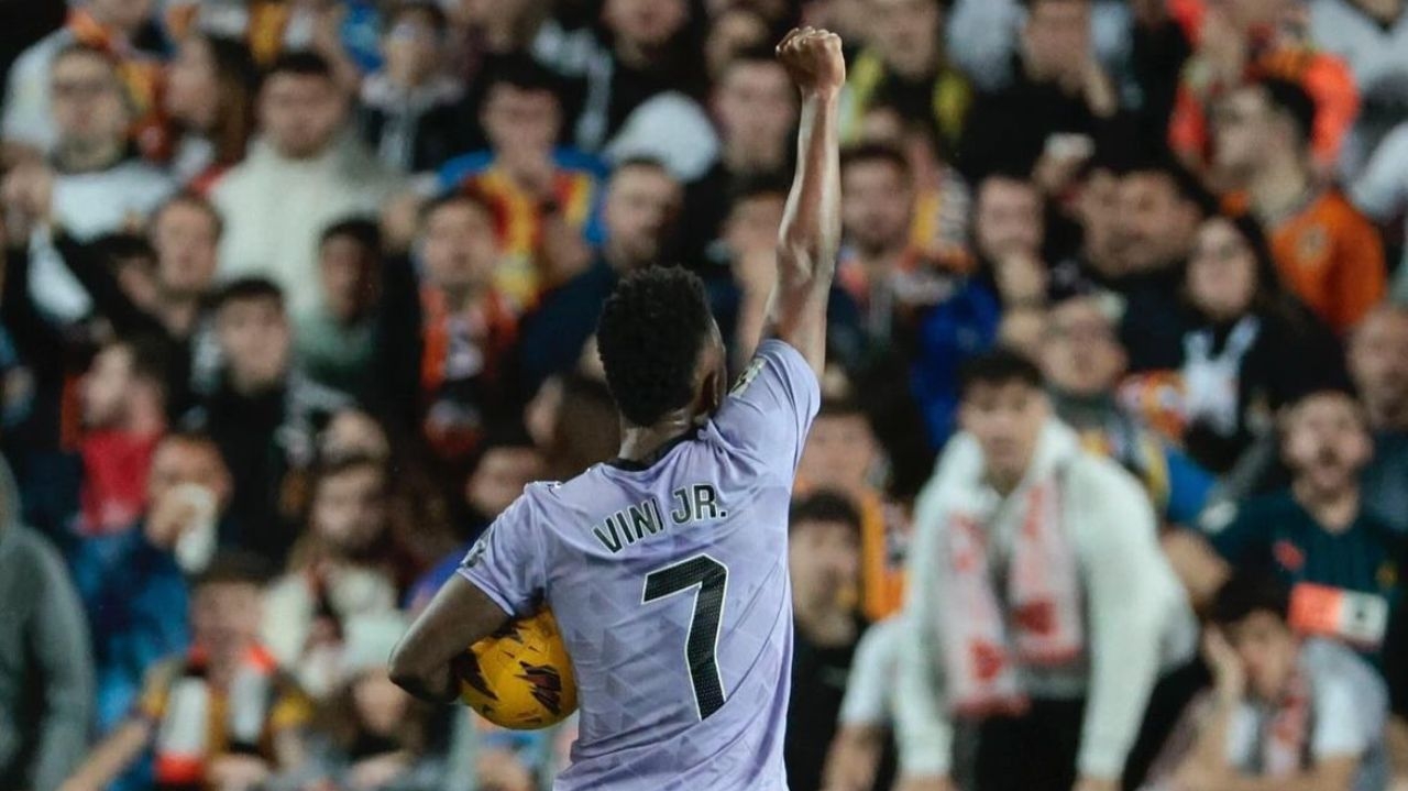 Atletas do Real Madrid fazem acordo e deixarão o campo em casos de racismo