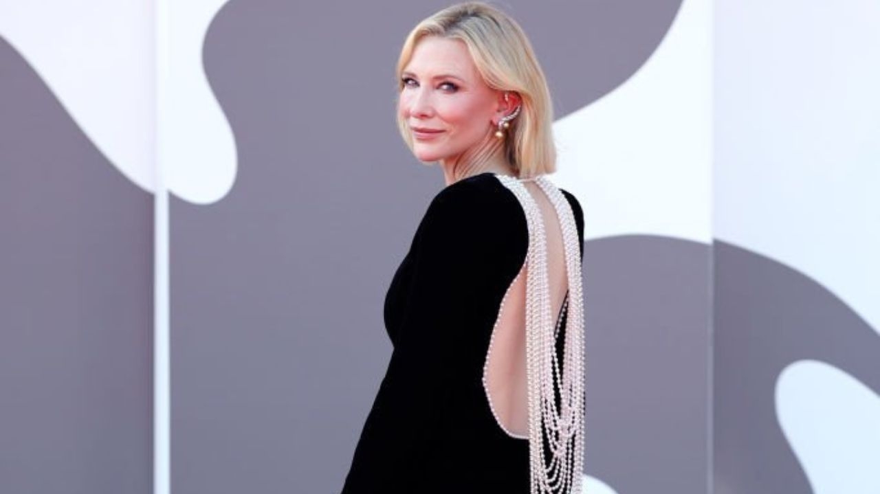 Festival de Veneza: Cate Blanchett usa macacão com decote nas costas