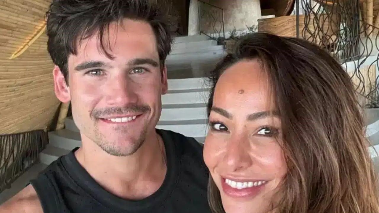 Sabrina elogia Nicolas Prattes pelo apoio nos compromissos de Carnaval