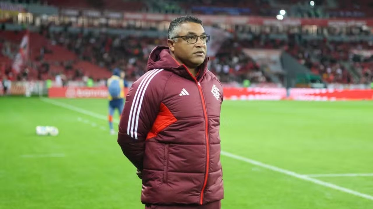 Roger Machado enaltece postura do Internacional contra o Juventude