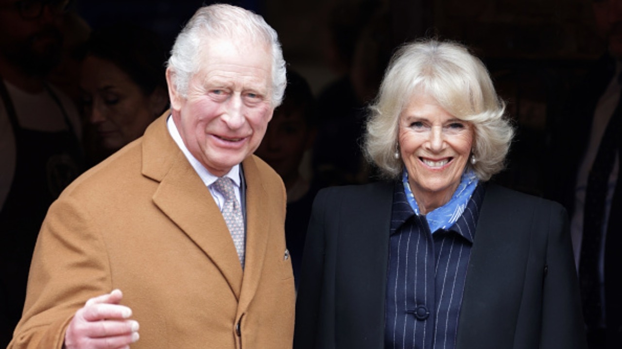 Rainha Camila desmente rumores e assegura boa saúde de Rei Charles III