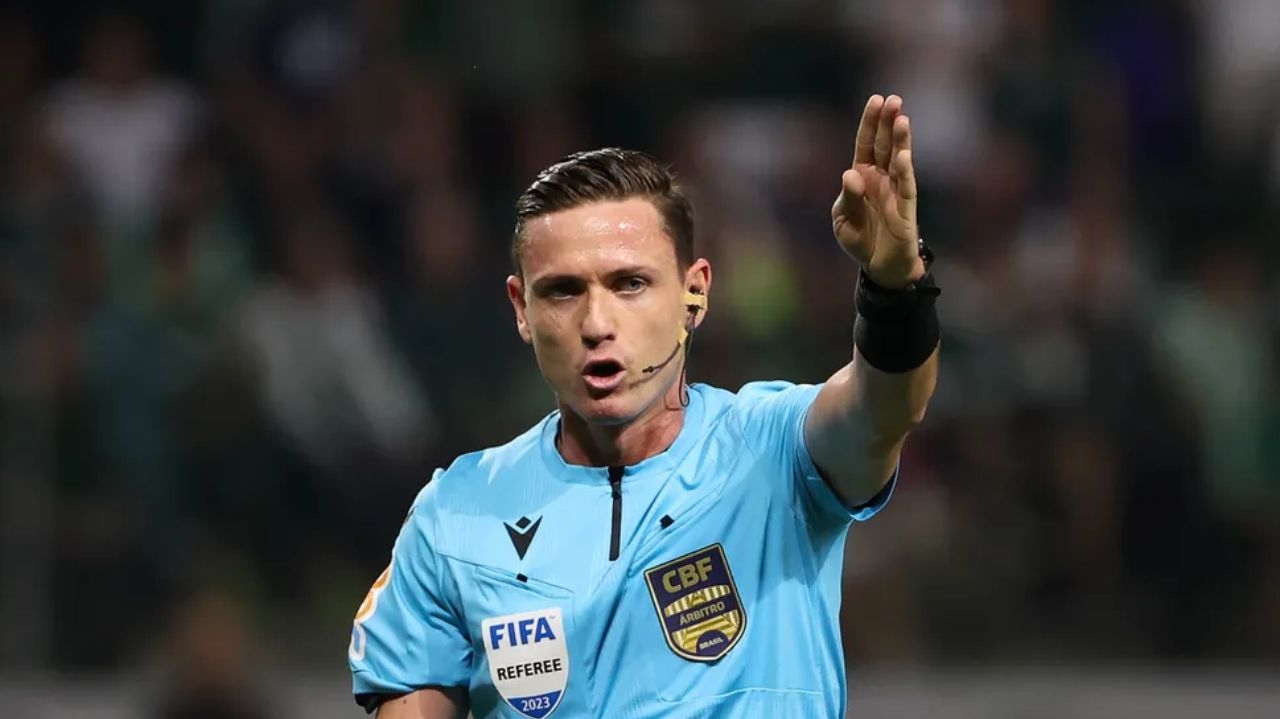 Árbitro relata expulsão de gandula por murchar bolas em clássico