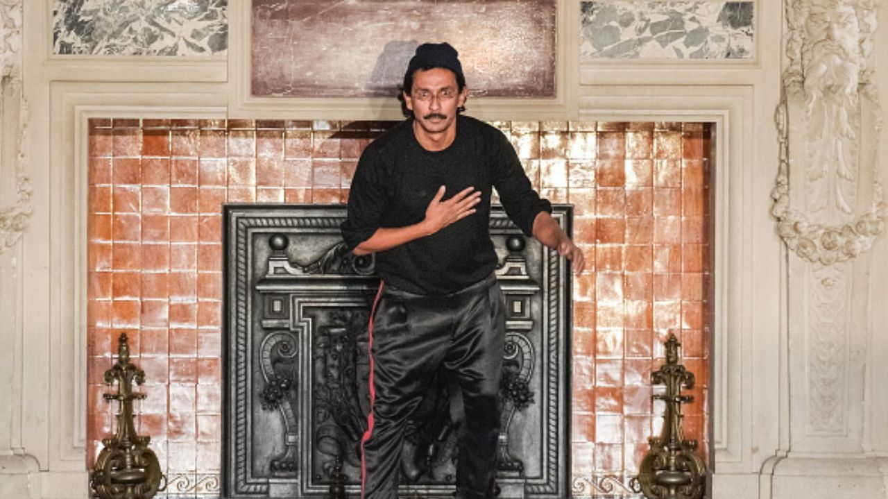 Haider Ackermann asume a direção criativa da Tom Ford, substituindo Peter Hawkings