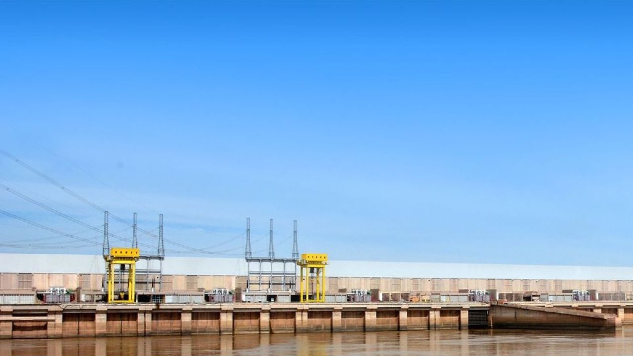 Aneel troca bandeira tarifária para vermelha 1: aumento menor na conta de luz