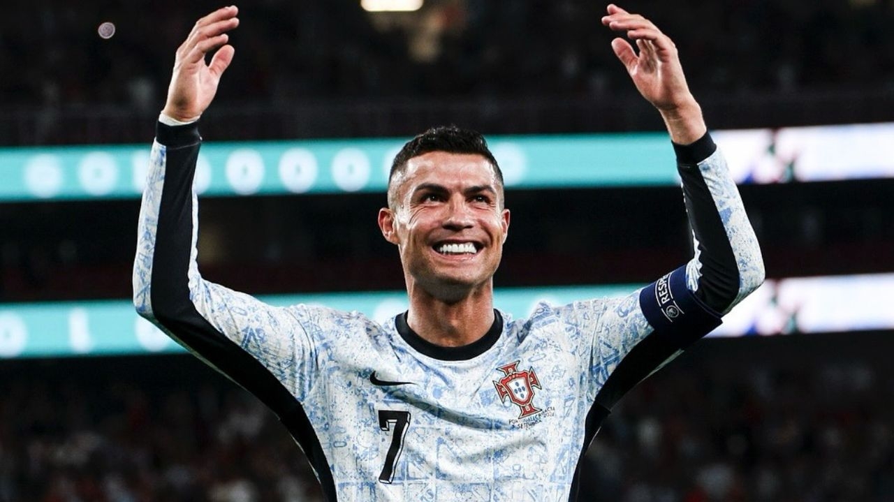 Cristiano Ronaldo conquista a marca histórica de 900 gols na carreira