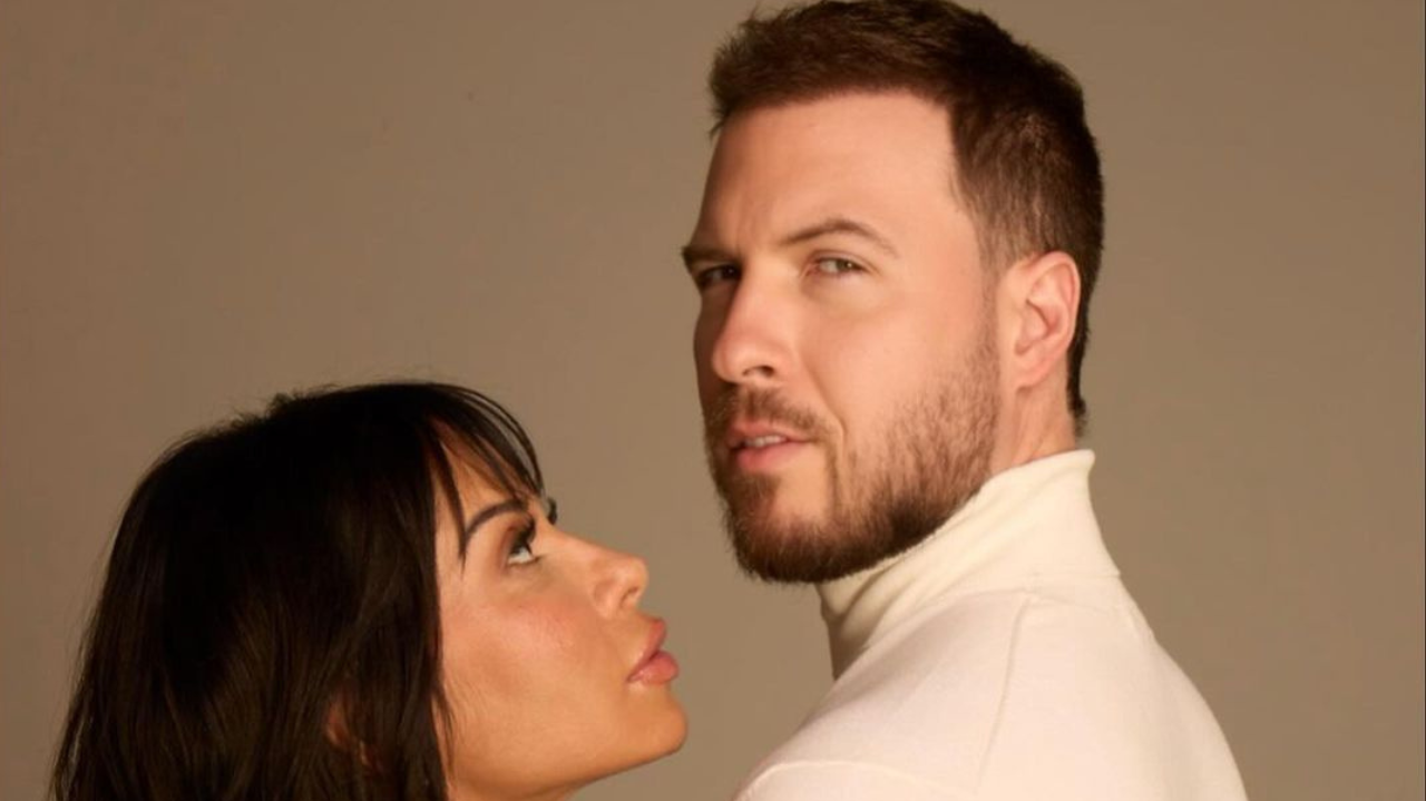 Maira Cardi celebra seus 41 anos com marido em Paris