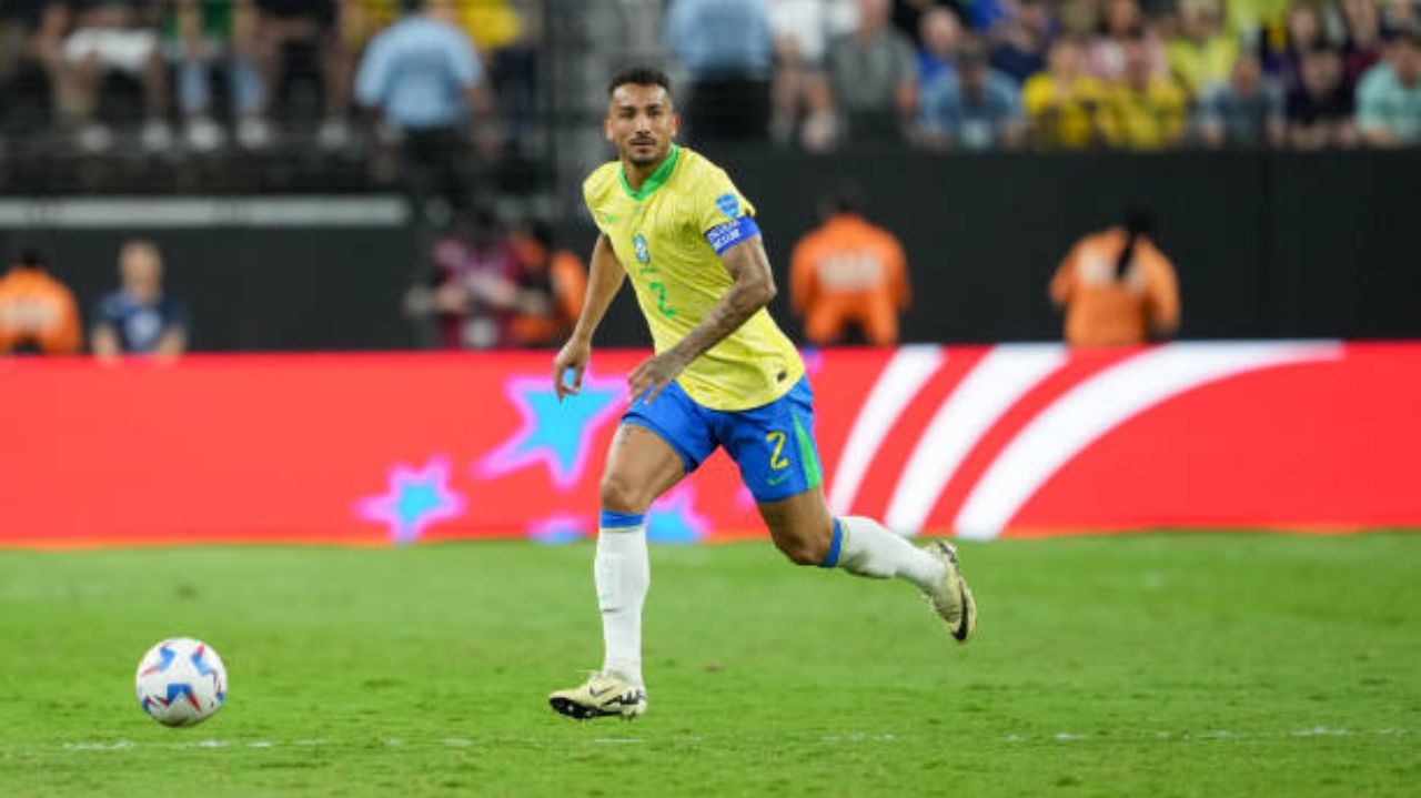 Apesar de não ser titular na Juventus, Danilo é titular na Seleção; entenda