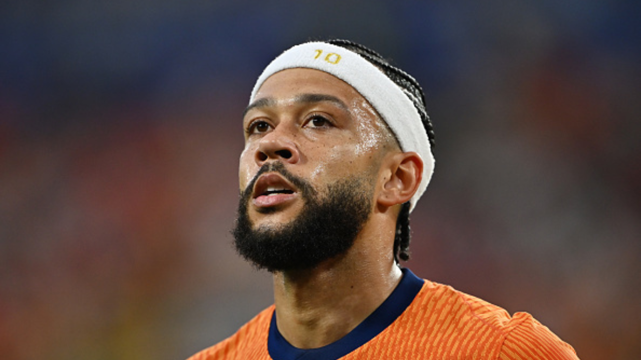 Corinthians sela contrato do primeiro holandês no Timão: Memphis Depay