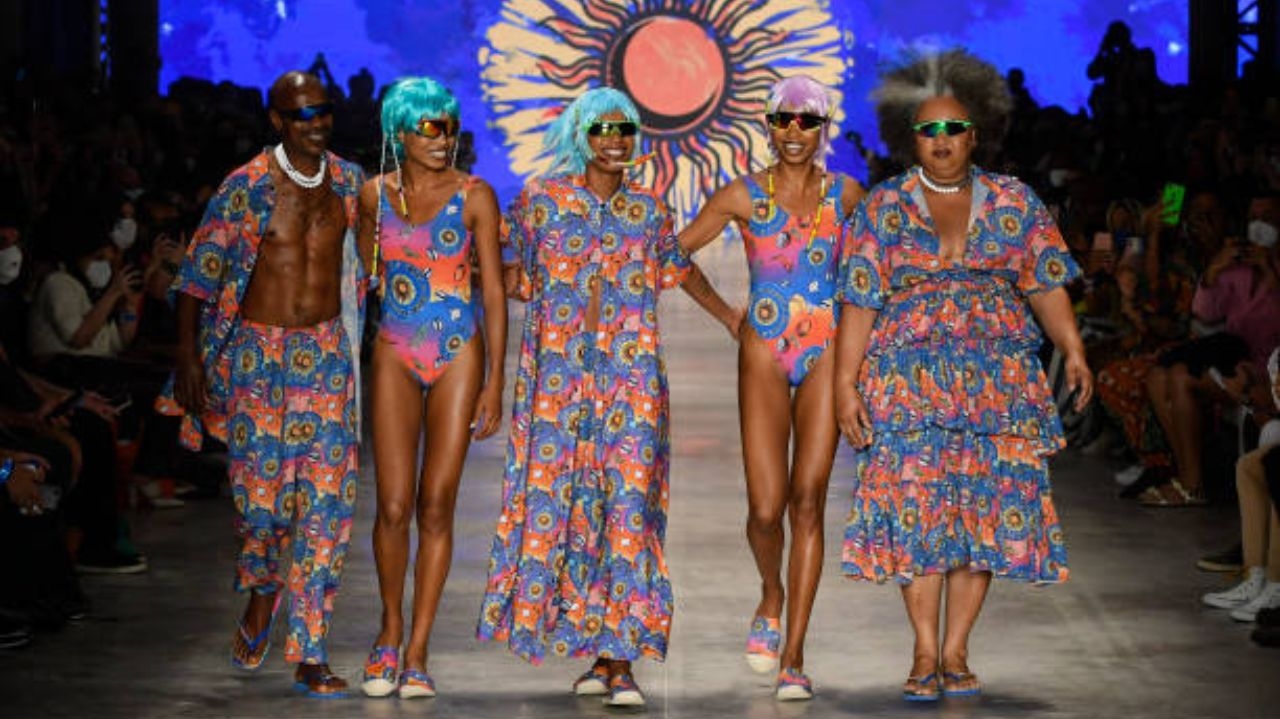 Marcas brasileiras desfilam em Nova York durante a Semana de Moda