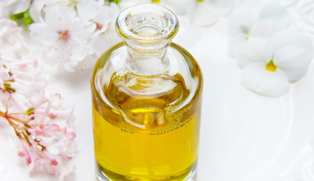 Conheça os melhores óleos para umectação capilar