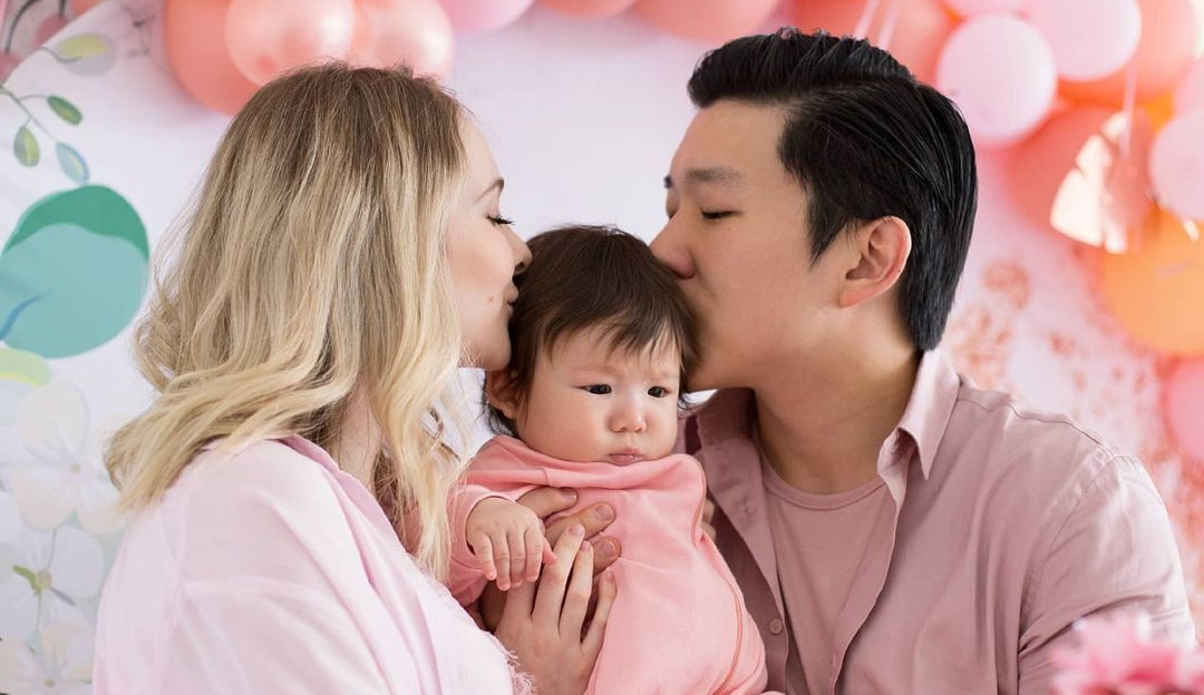 Após separação, Sammy é vista com Pyong Lee em retiro espiritual