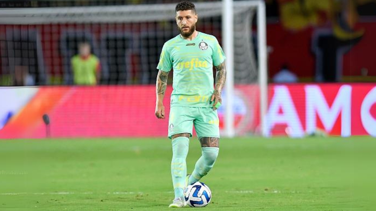 Palmeiras tentará efeito suspensivo para Zé Rafael após briga em clássico