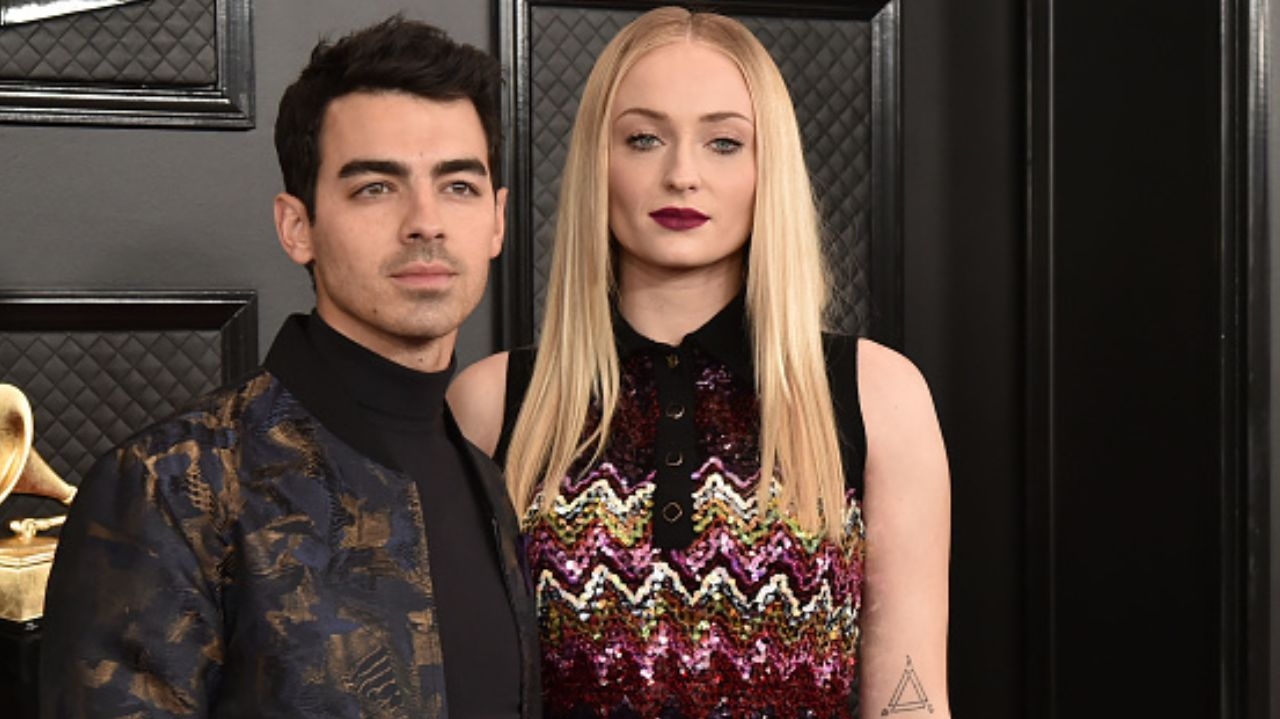 Após um ano, Joe Jonas e Sophie Turner chegam a um acordo e finalizam divórcio