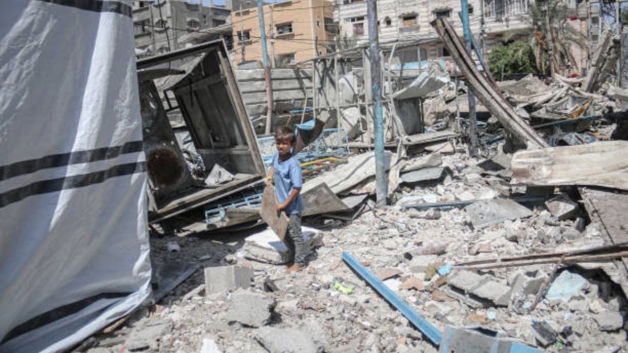 Aliados de Israel criticam morte de funcionários da ONU em bombardeio a escola em Gaza