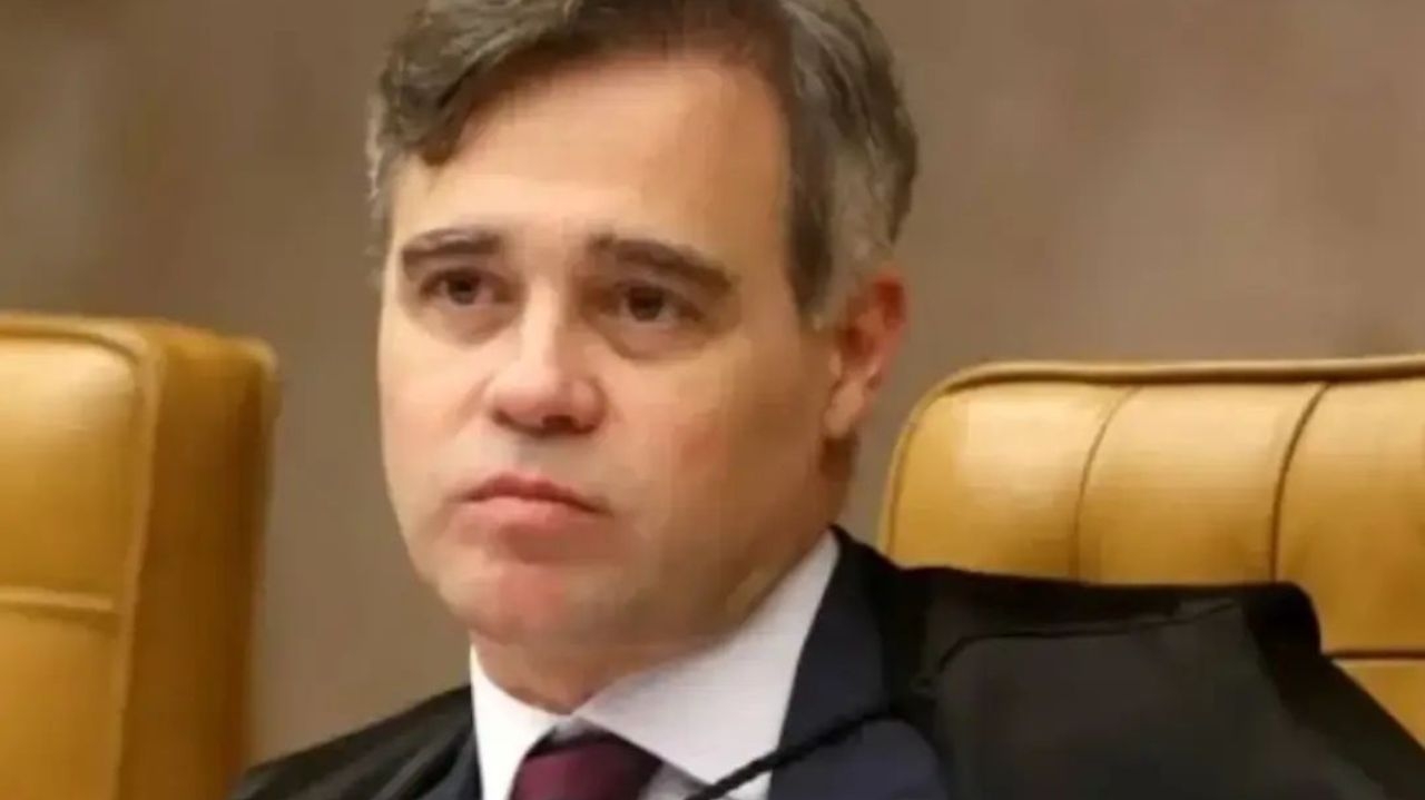 Mendonça envia pedido à PGR sobre acusações de assédio sexual contra Silvio Almeida