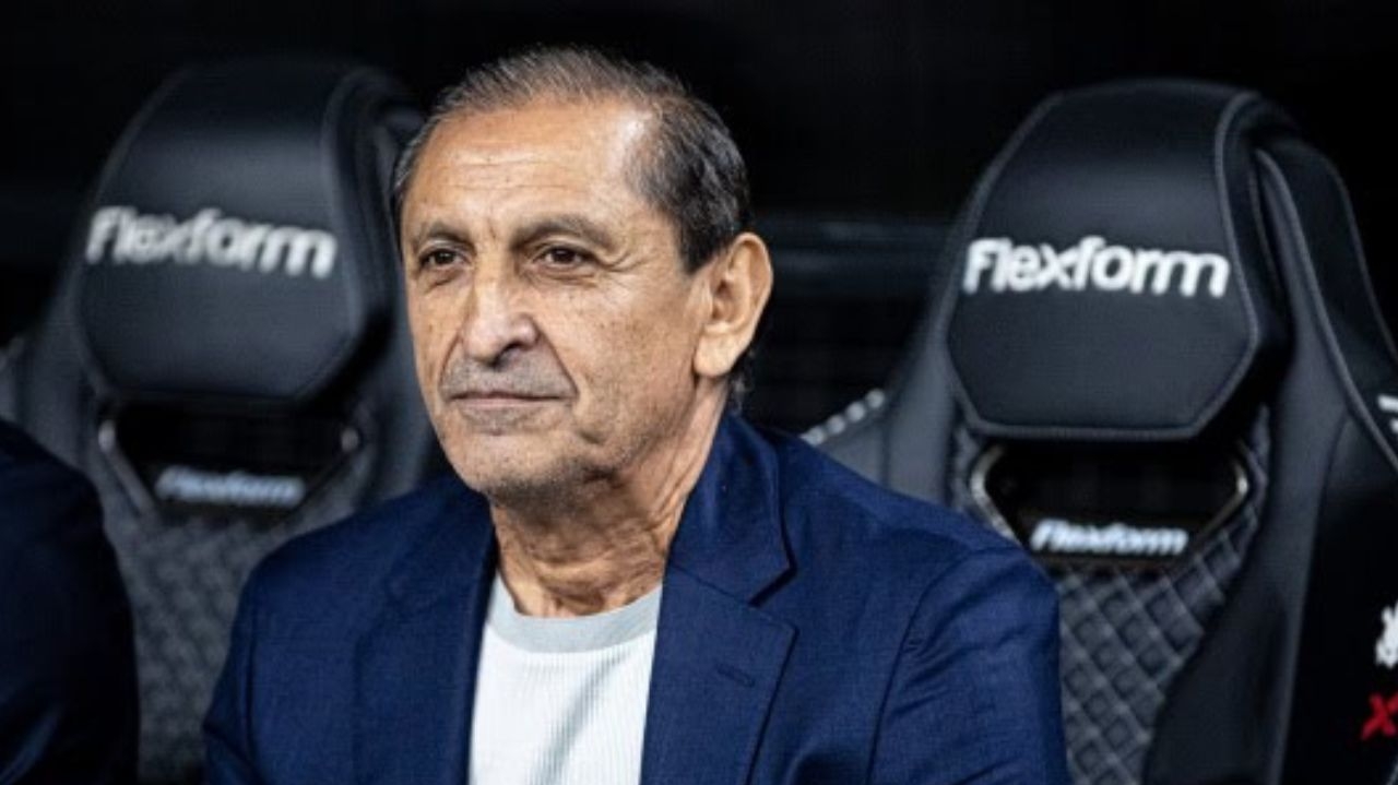 Ramón Díaz cobra elenco corinthiano após derrota para o Botafogo