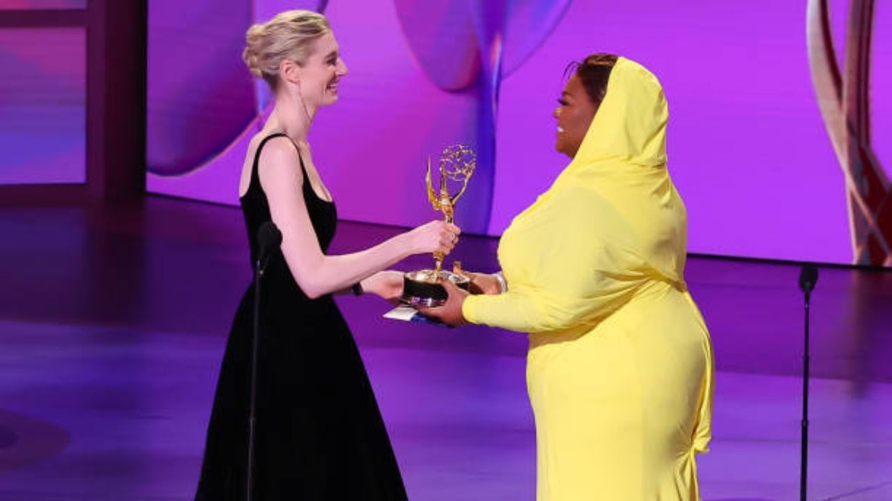 Emmy 2024:  Elizabeth Debicki vence a categoria de Melhor Atriz Coadjuvante em Série Dramática