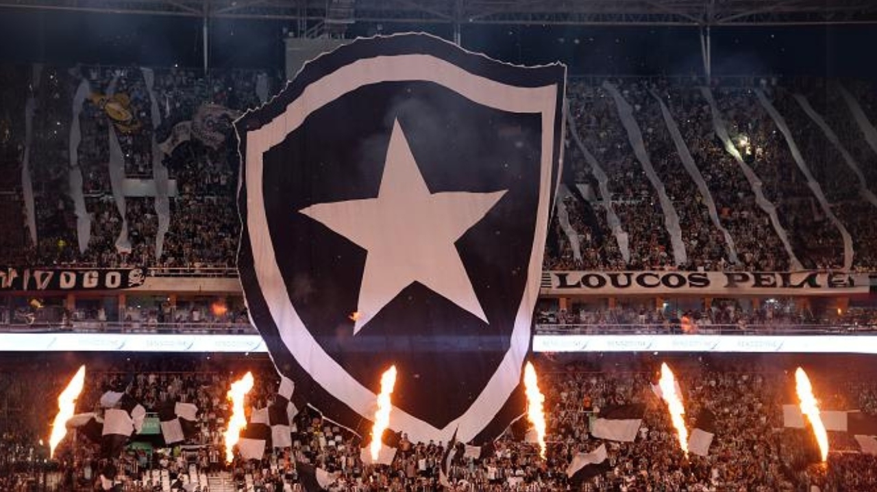 Botafogo é punido após gesto racista de torcedor em jogo da Libertadores