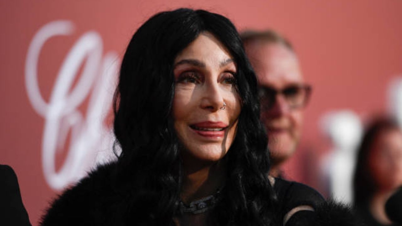 Cher é confirmada como atração musical no Victoria’s Secret Fashion Show