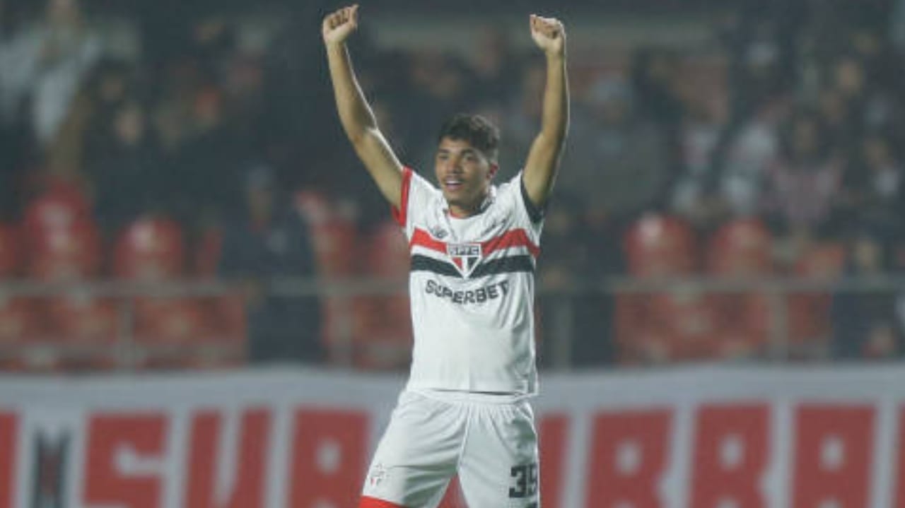 William Gomes é cogitado para escalação do São Paulo contra o Botafogo