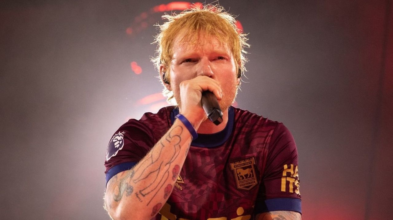 Ed Sheeran já dormiu em sofá de astro do cinema antes da fama