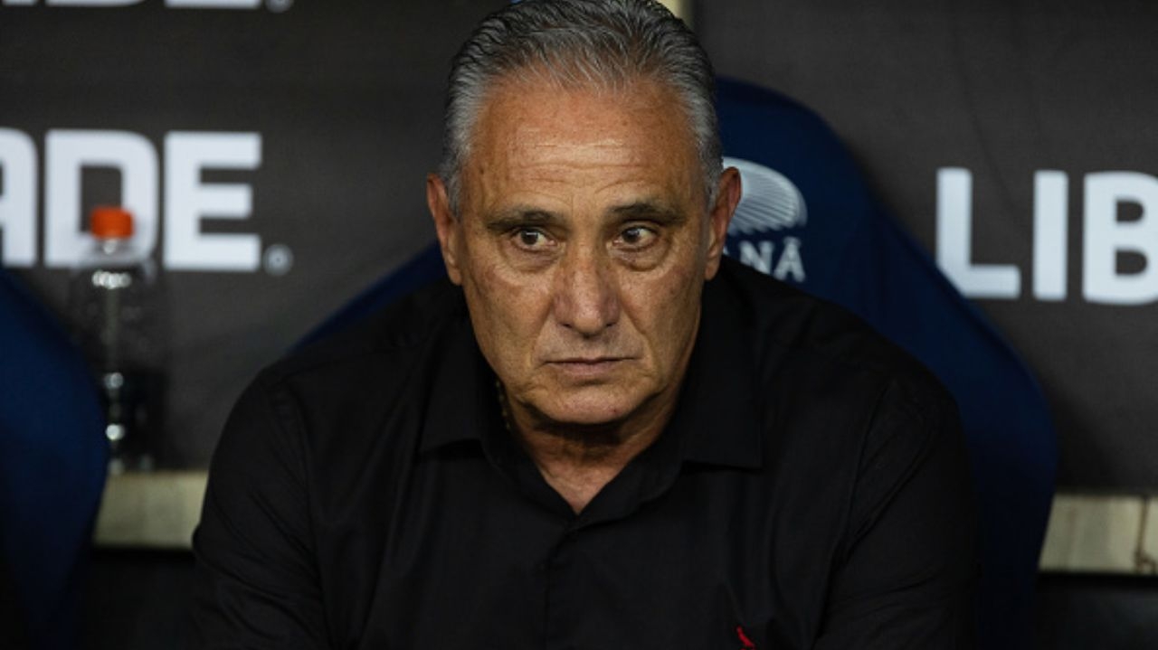 Tite fala que xingamentos da torcida doem “no lado humano”