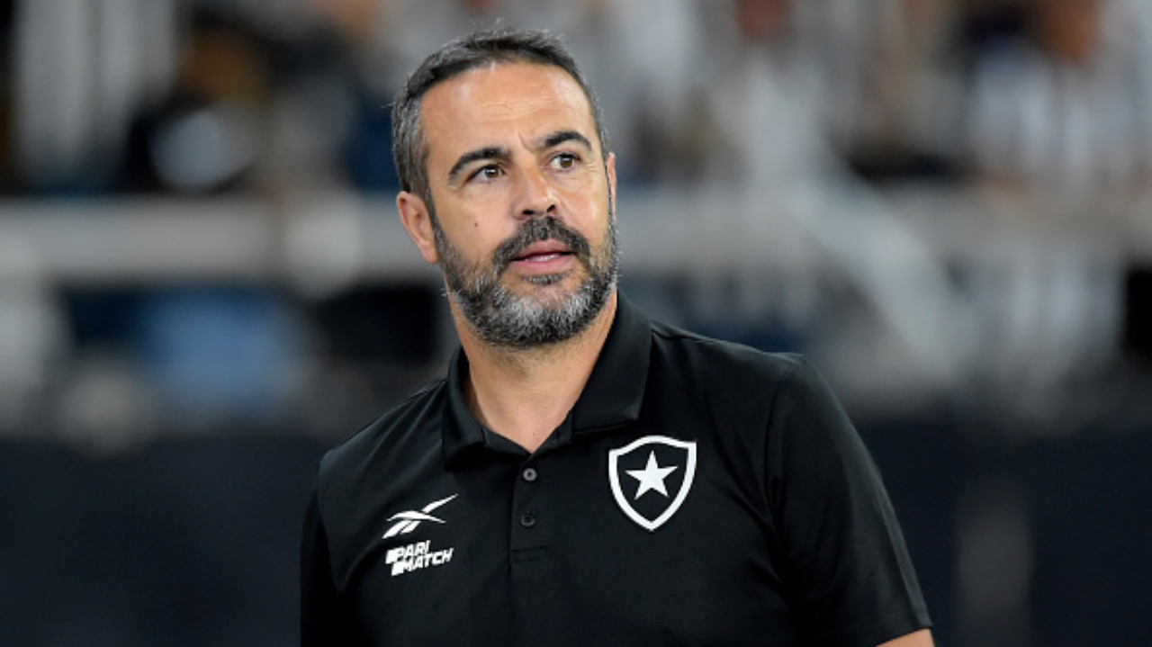 Botafogo tem desfalque de Marlon Freitas contra Fluminense e admite outras mudanças