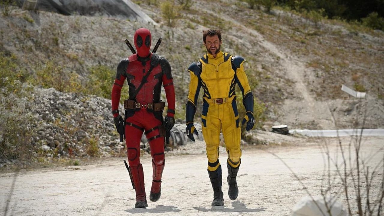 “Deadpool & Wolverine” ultrapassa “Vingadores” e agora é quinta maior bilheteria de heróis