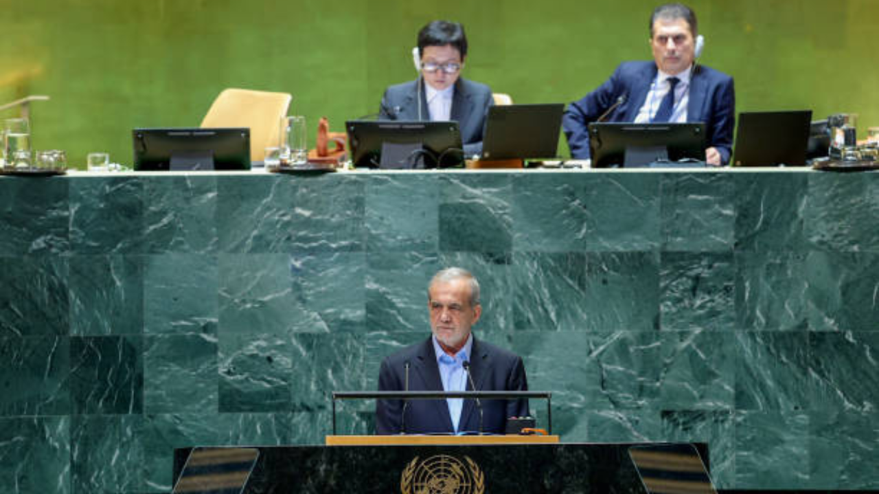 Presidente do Irã diz estar disponível para diálogo com potências mundiais sobre questões nucleares